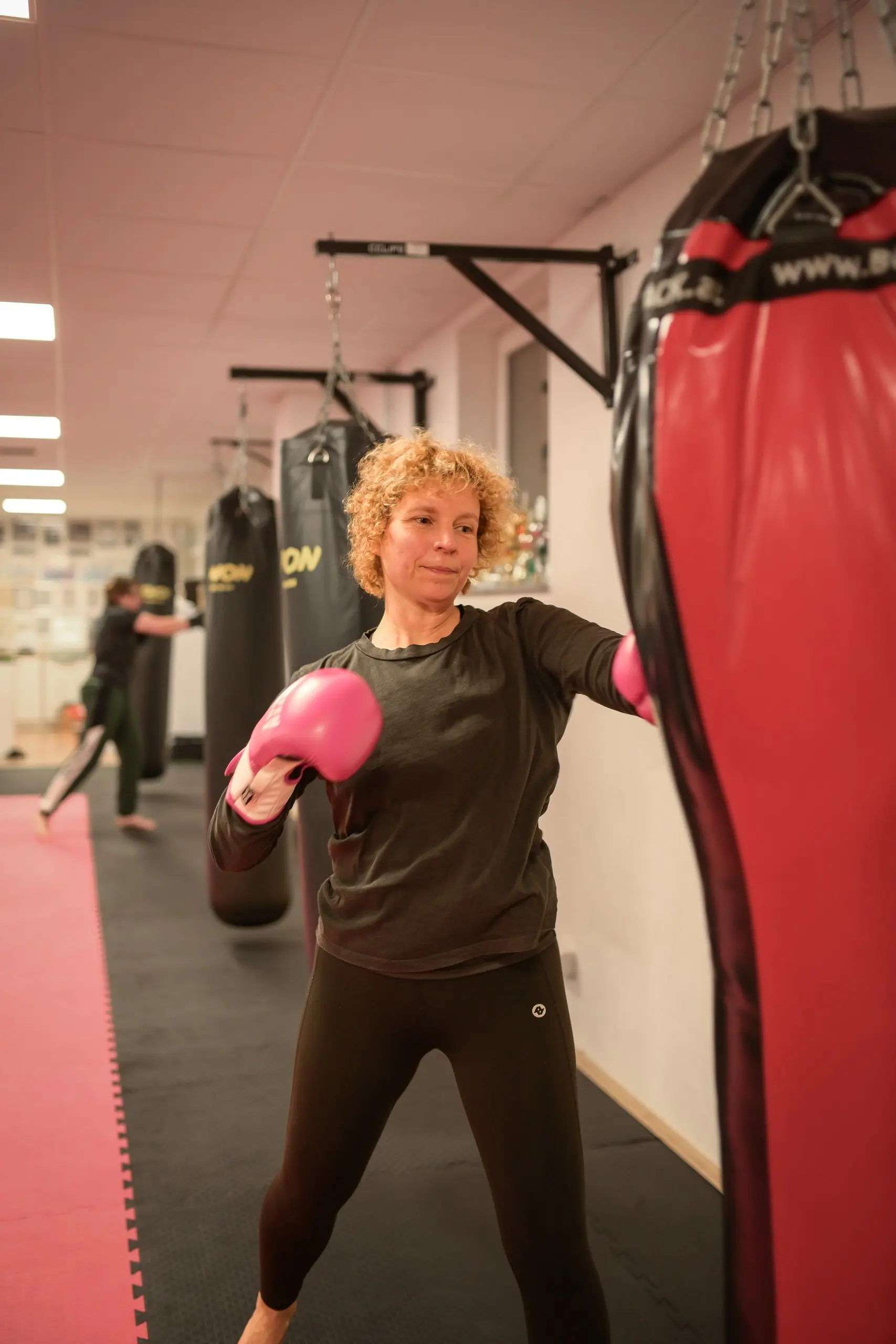 MICHEL´S Kickbox Arena, Frauen mit Boxhandschuhen
